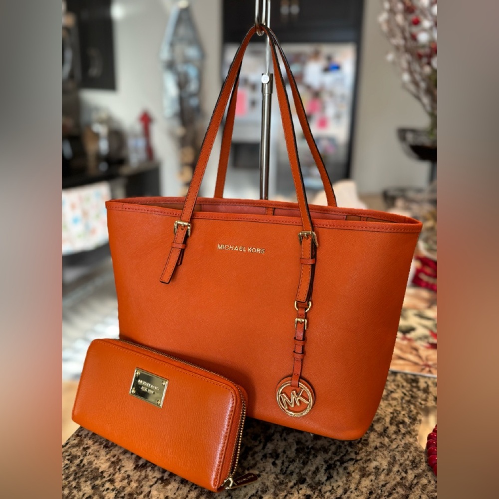 Michael Kors Tote & Wallet Set- Authentic